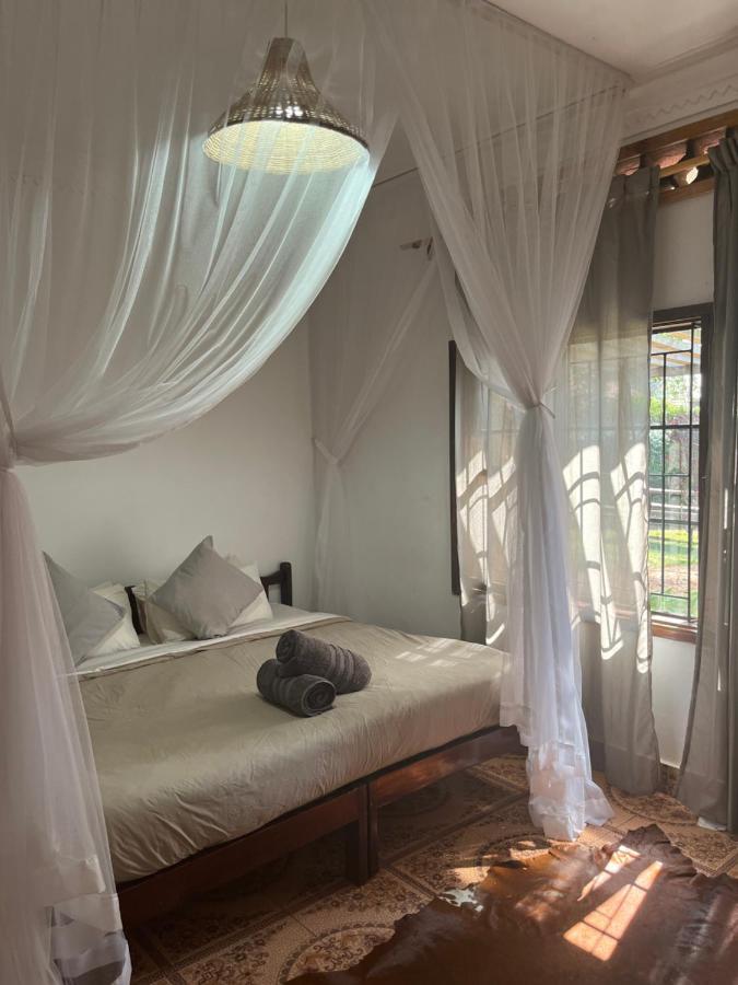 30 Wilson Bed & Breakfast จินจา ภายนอก รูปภาพ
